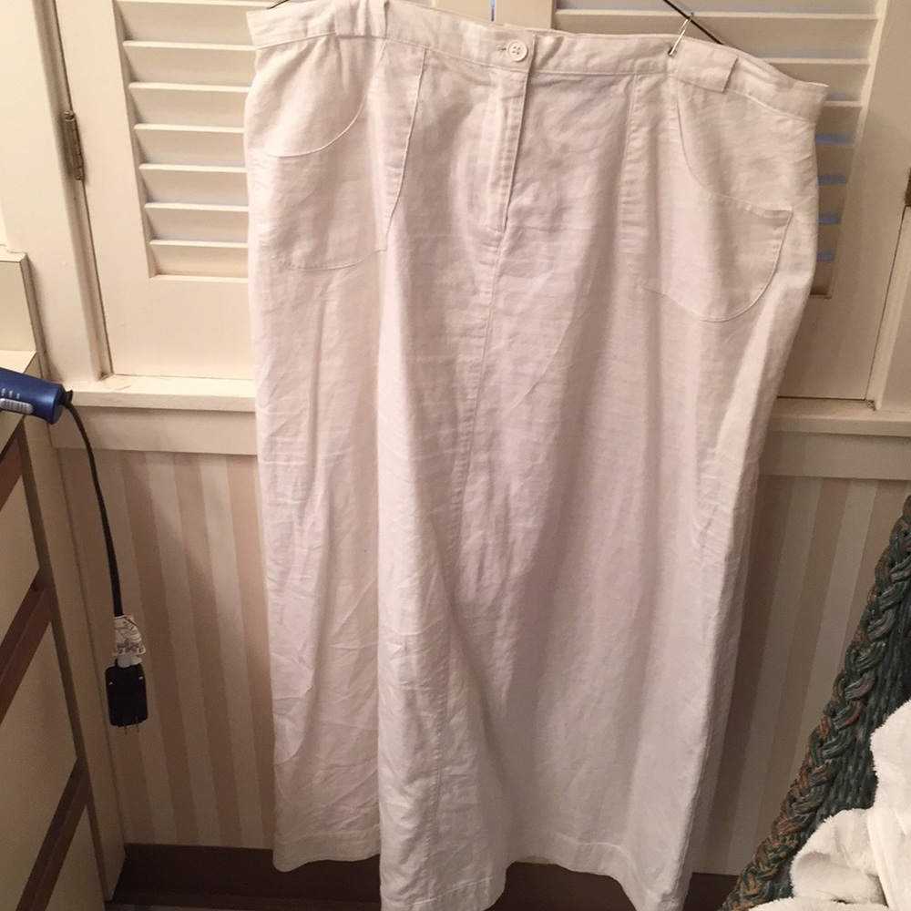 Autograph brand floor length white skirt